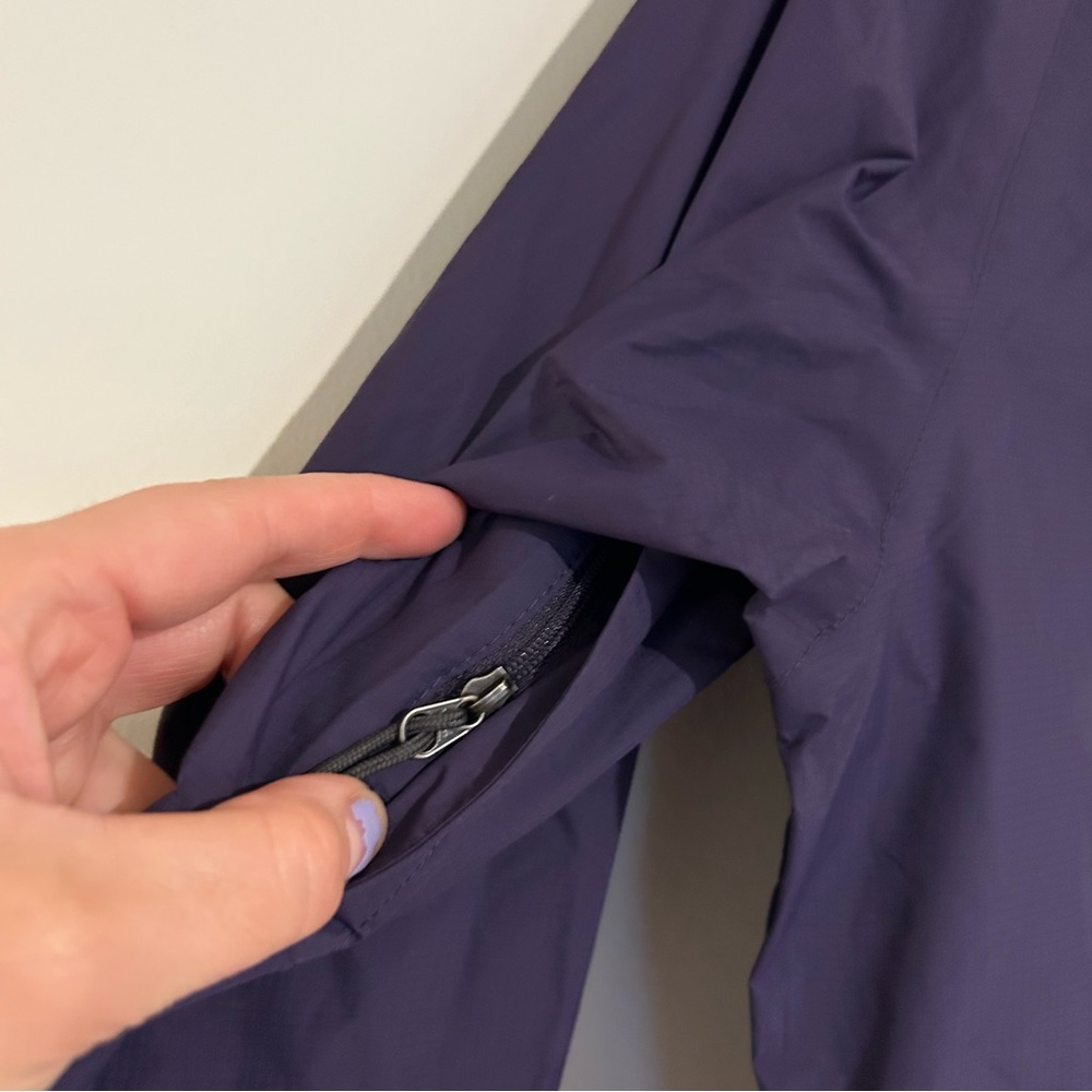 The North Face Purple Lightweight Hyvent DY Hooded Jacket Size Woman’s Small - Picture 6 of 11